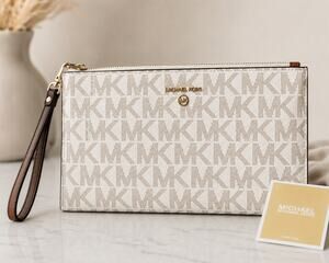 MICHAEL KORS MK Signature Wristlet Clutch Vanilla Cream Gold Logo NEW